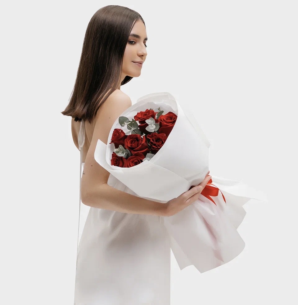 Красные розы Голландия 40см в оформлении (от 7 до 101)Картинка №1